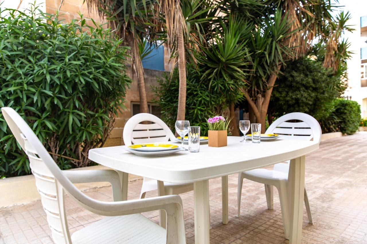 Dolmen Court Flat 10, Qawra Daire St. Paul's Bay Dış mekan fotoğraf