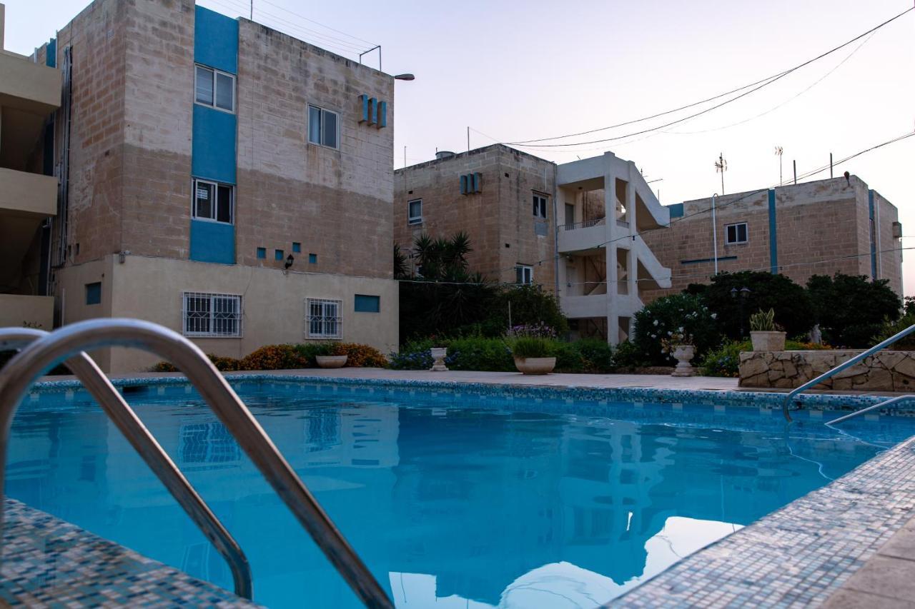 Dolmen Court Flat 10, Qawra Daire St. Paul's Bay Dış mekan fotoğraf
