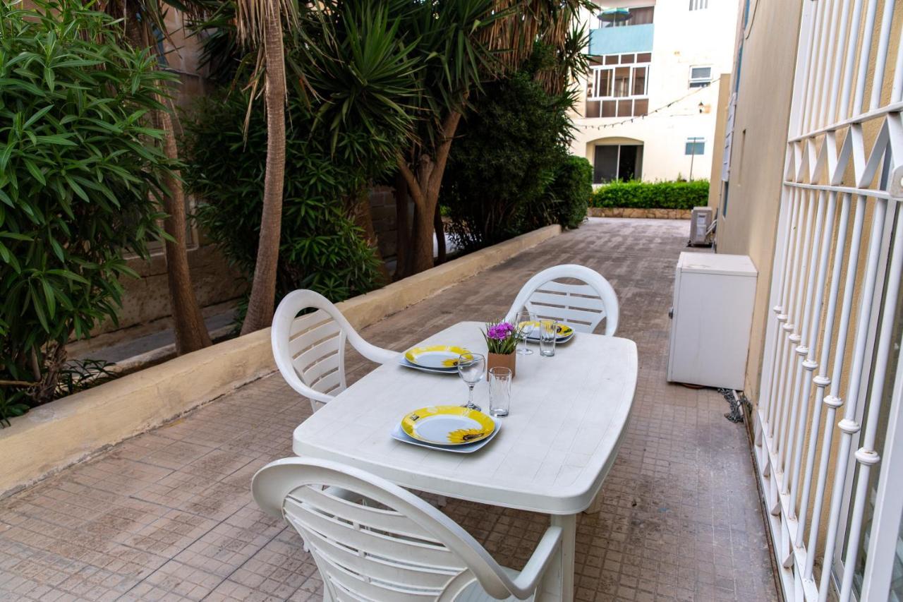 Dolmen Court Flat 10, Qawra Daire St. Paul's Bay Dış mekan fotoğraf