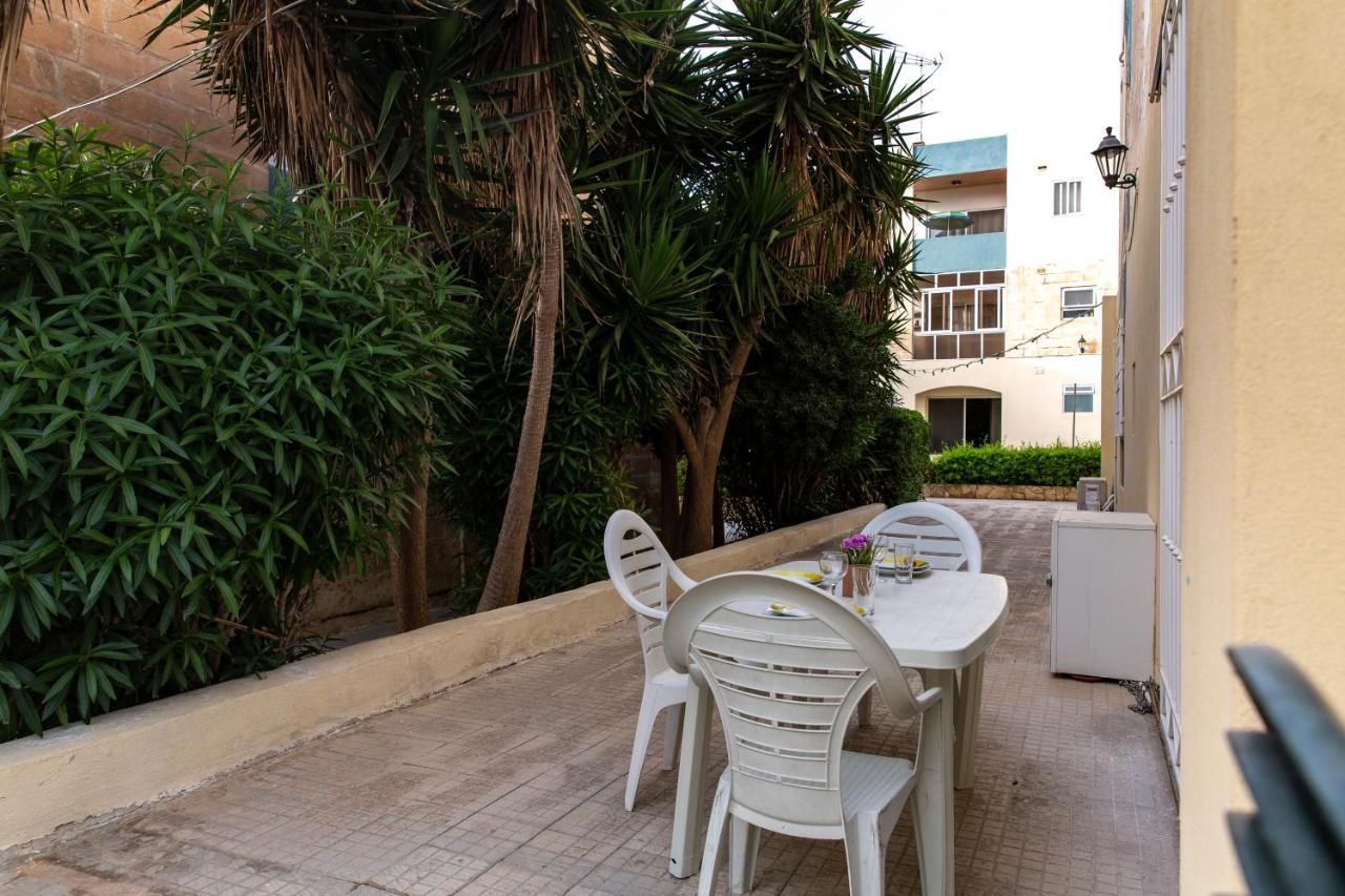 Dolmen Court Flat 10, Qawra Daire St. Paul's Bay Dış mekan fotoğraf